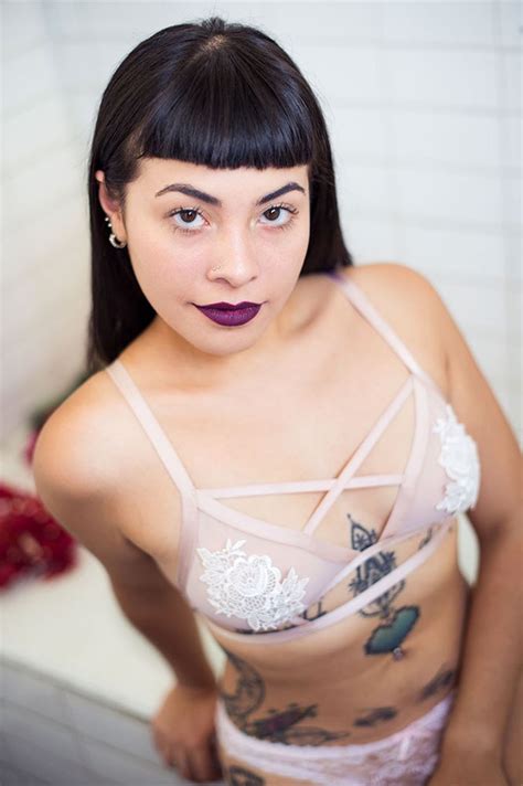 Black-Haired Latina Taking A Bubble Bath Photo Gallery ...