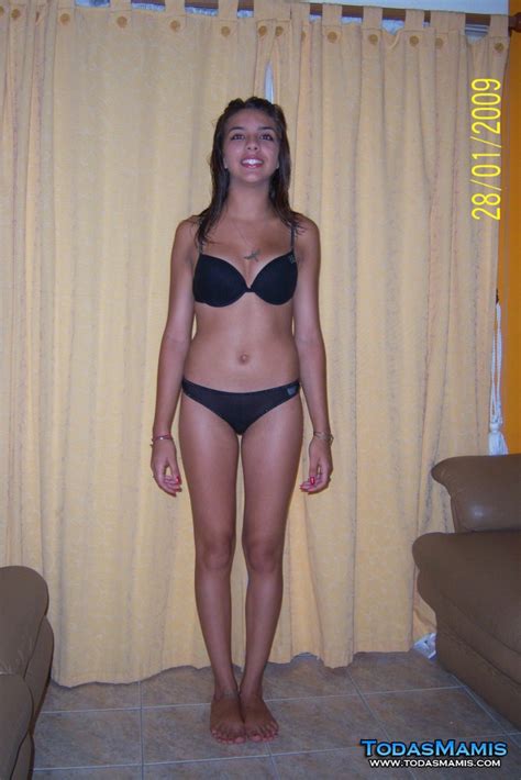 Flaca Sexy - XMamis.com