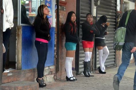 Street Prostitutes Around The World (26 pics)