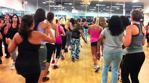 Zumba Lucille Roberts Commack style - YouTube